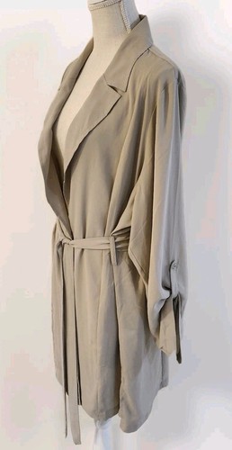 NEW! TORRID sz 3X (22-24) TAUPE GEORGETTE SELF TIE TRENCH COAT TOPPER - Picture 2 of 22