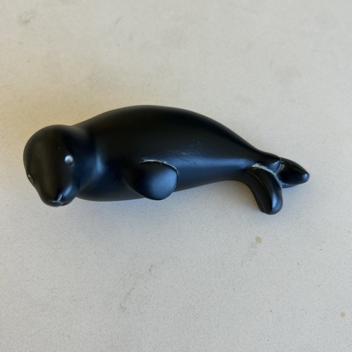 BOMA del Canada Inuit pietra ollare nera leone marino sigillo statuina intagliata a mano vintage - Foto 2 di 7