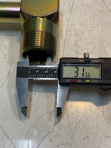 90 Degree Elbow Hydraulic Adapter 3-1/4" L 3-1/4" W 42mm Thread OD 22mm ID - Picture 6 of 9