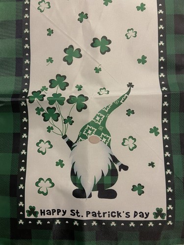 ST. PATRICK’S DAY GNOME TABLE RUNNER - Picture 1 of 2
