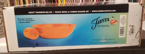 Fiesta Macy's Tangerine 866 325 Pasta Bowl & Cheese Shaker Set in box, Homer - Picture 7 of 12