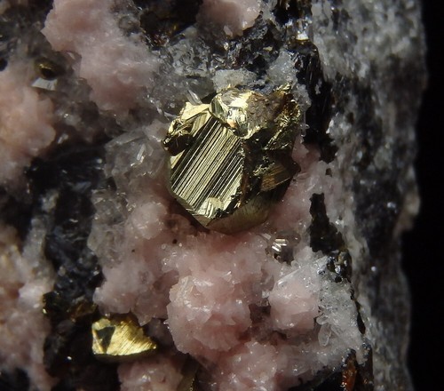 RHODOCHROSITE & CHALCOPYRITE & SPHALERITE --- BULGARIA Rhodope DAVIDKOVO /ph744 - Picture 7 of 17