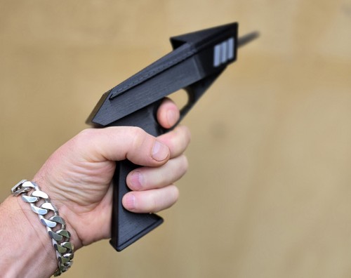 Alien Vaporizer Style Pistol – Inspired by The Invaders (1967) – 3D Printed - Picture 5 of 6