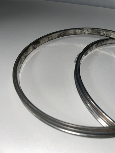 Lot of 2 Vintage Steel 7" Embroidery Hoops Tension Spring - Picture 4 of 4
