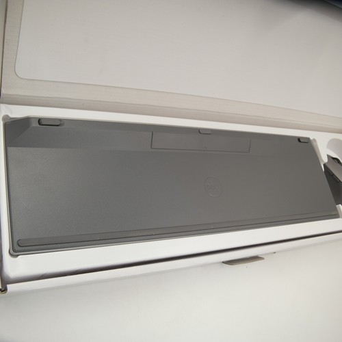 Dell - KM7321W Premier Stylish Multi-Device Wireless Keyboard & Mouse - - Photo 12/12