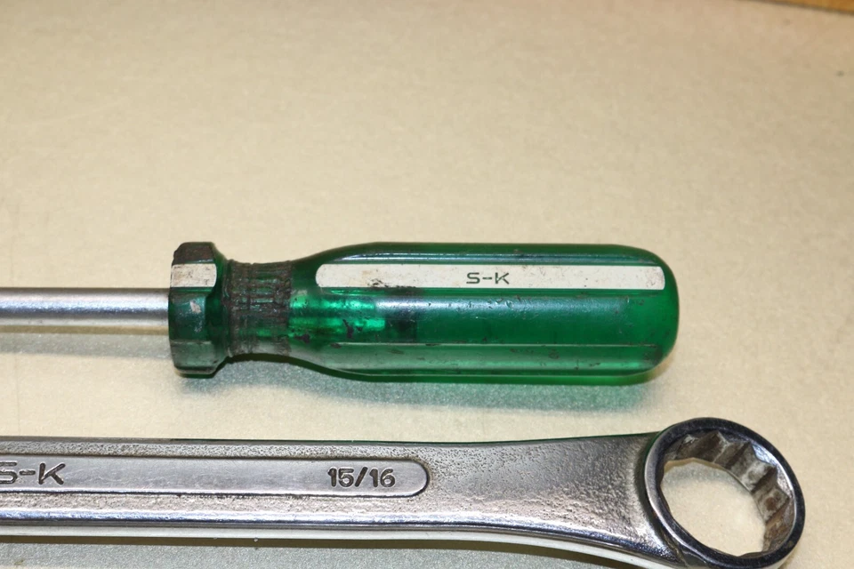 Juego de llaves de extremo abierto mecánico S-K / extremo cerrado 12pt 5 piezas con destornillador 15/16,7/8 Foto 2 de 4
