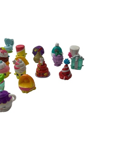 Shopkins Lot Of 59 Various Series /Seasons Bag Basket Pet Carrier Shopping Cart - Picture 10 of 24