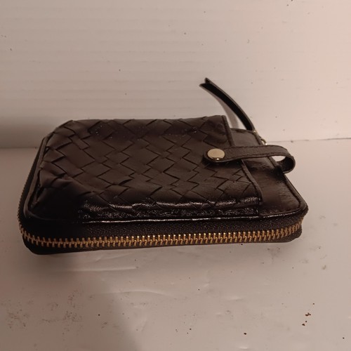 ELLIOTT LUCCA WOVEN BLACK LEATHER WRISTLET ZIP AROUND WALLET - Picture 5 of 8
