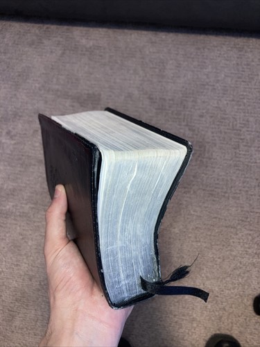 Fire Bible: New International Version Student Edition - Black Leather 2007 NIV - Picture 15 of 16