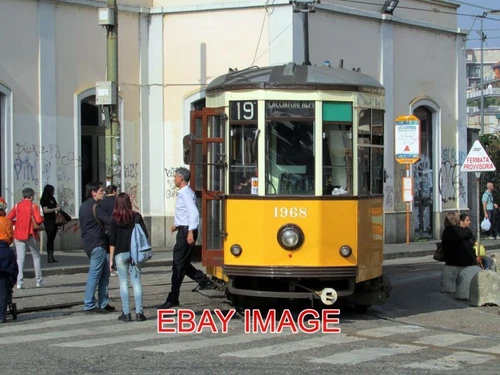 PHOTO  VIEW OF MILAN TRAM NO 1968
