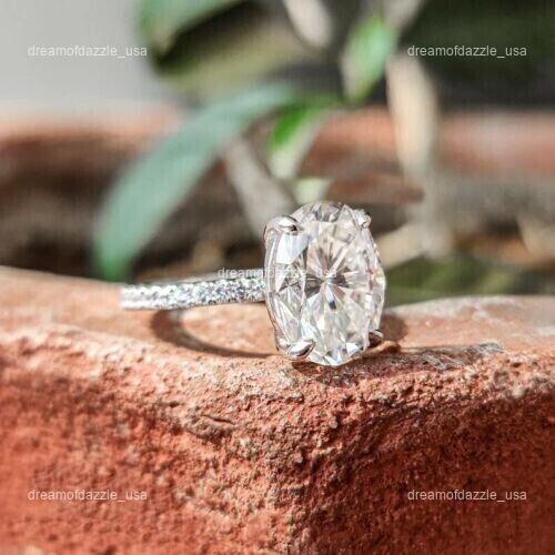 14K White Gold Oval Lab Grown Diamond Solitaire with Accents Wedding Sister Ring - Bild 4 von 18