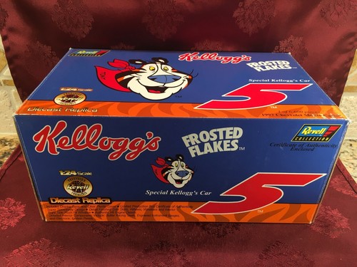 TERRY LABONTE #5 Kellogg’s 1997 Tony Tiger 1/24 Car HO & 1/64 HO Diecast Car SET - Picture 8 of 12