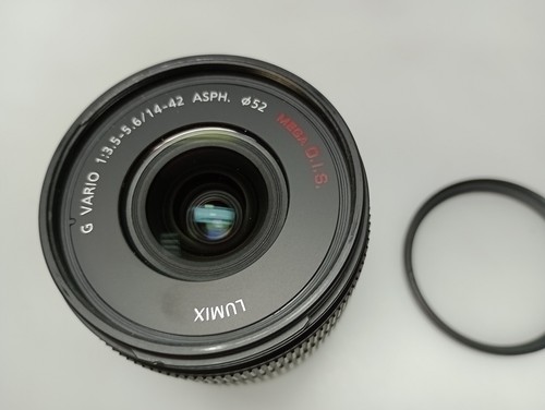 Panasonic Lumix G Vario 14-42 mm F/3.5-5.6 - Picture 2 of 2