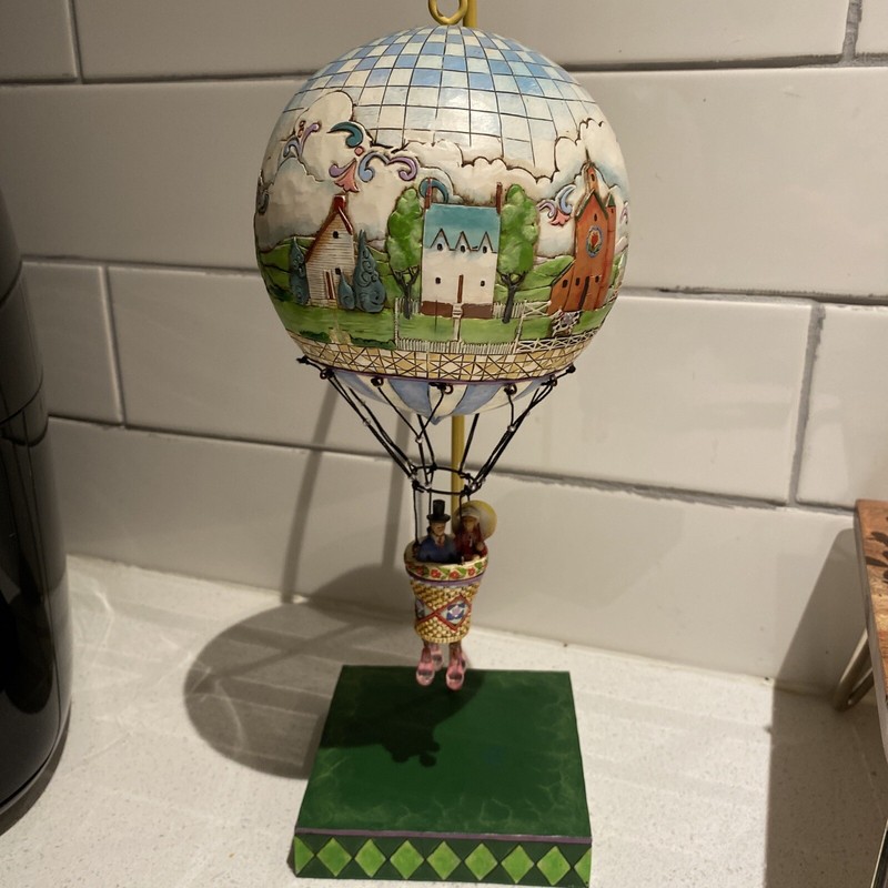 JIM SHORE HIGH ABOVE THE COUNTRYSIDE HOT AIR BALLOON 4009605