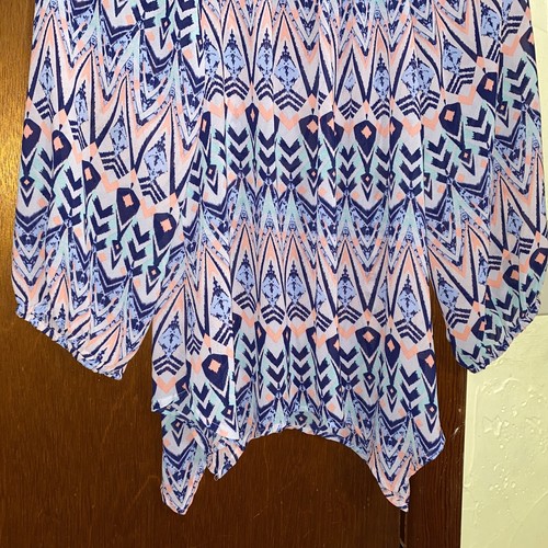 My Michelle Top, Semi Sheer Shirt, Geometric Blouse, Sz M - Picture 7 of 8