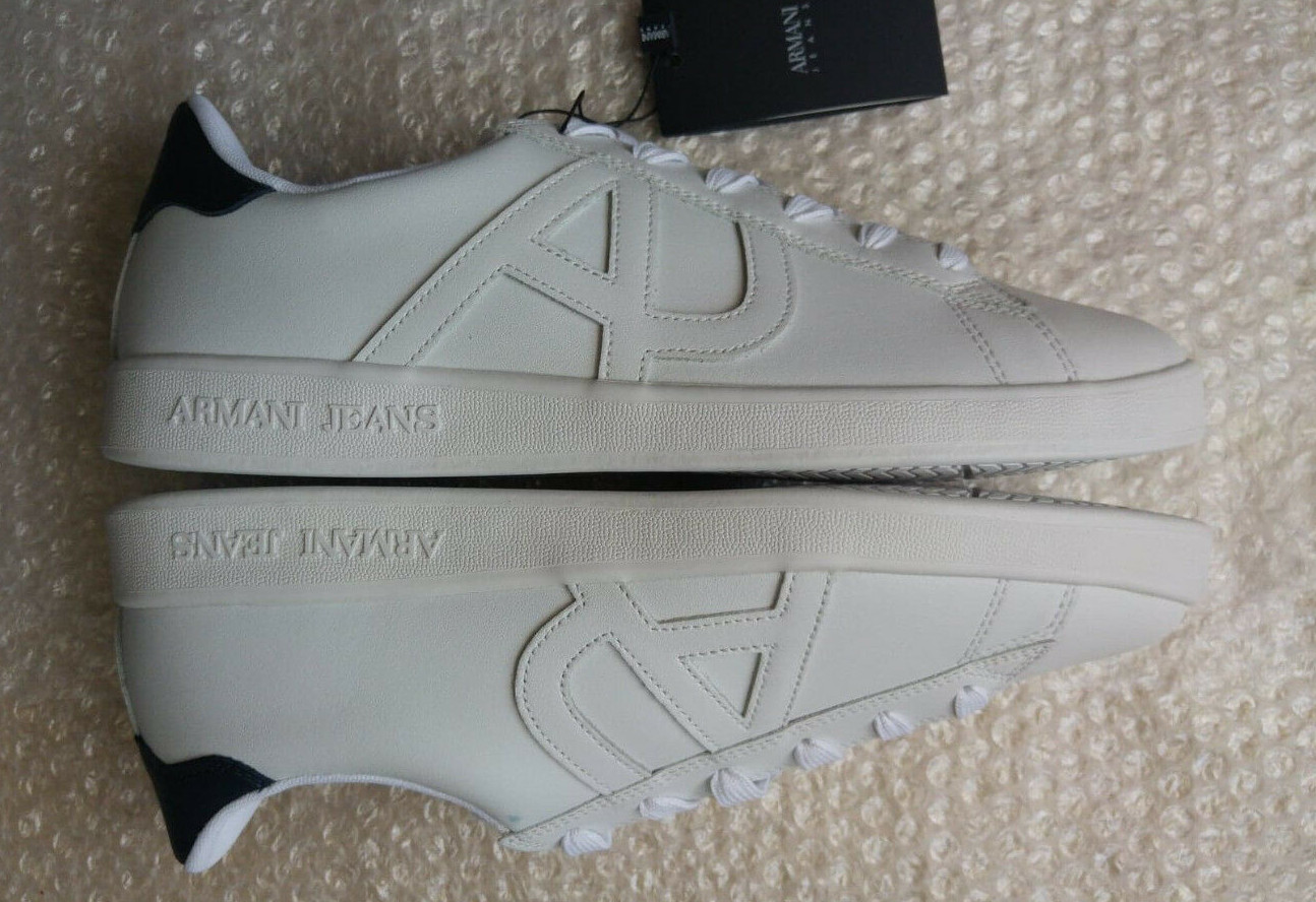 Armani Jeans herren low cut Weiß Turnschuhe Größe 10.5UK (45EU) Armani Jeans herren low cut Weiß Turnschuhe Größe 10.5UK (45EU)