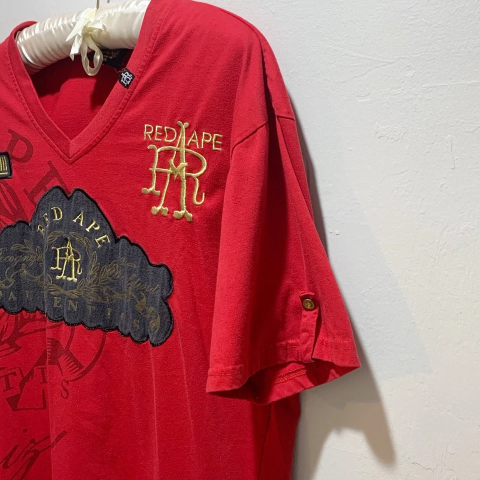 Camisa roja RED APE 3X cuello en V para hombre 3X Foto 3 de 4