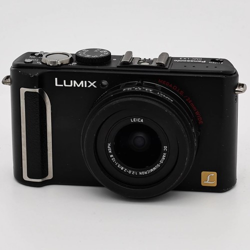 Panasonic LUMIX DMC-LX3 Digital Camera 10.1 MP with Accessories Black