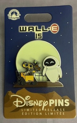 Wall E and Eve 15th Anniversary Glow In The Dark Limited Release Pin