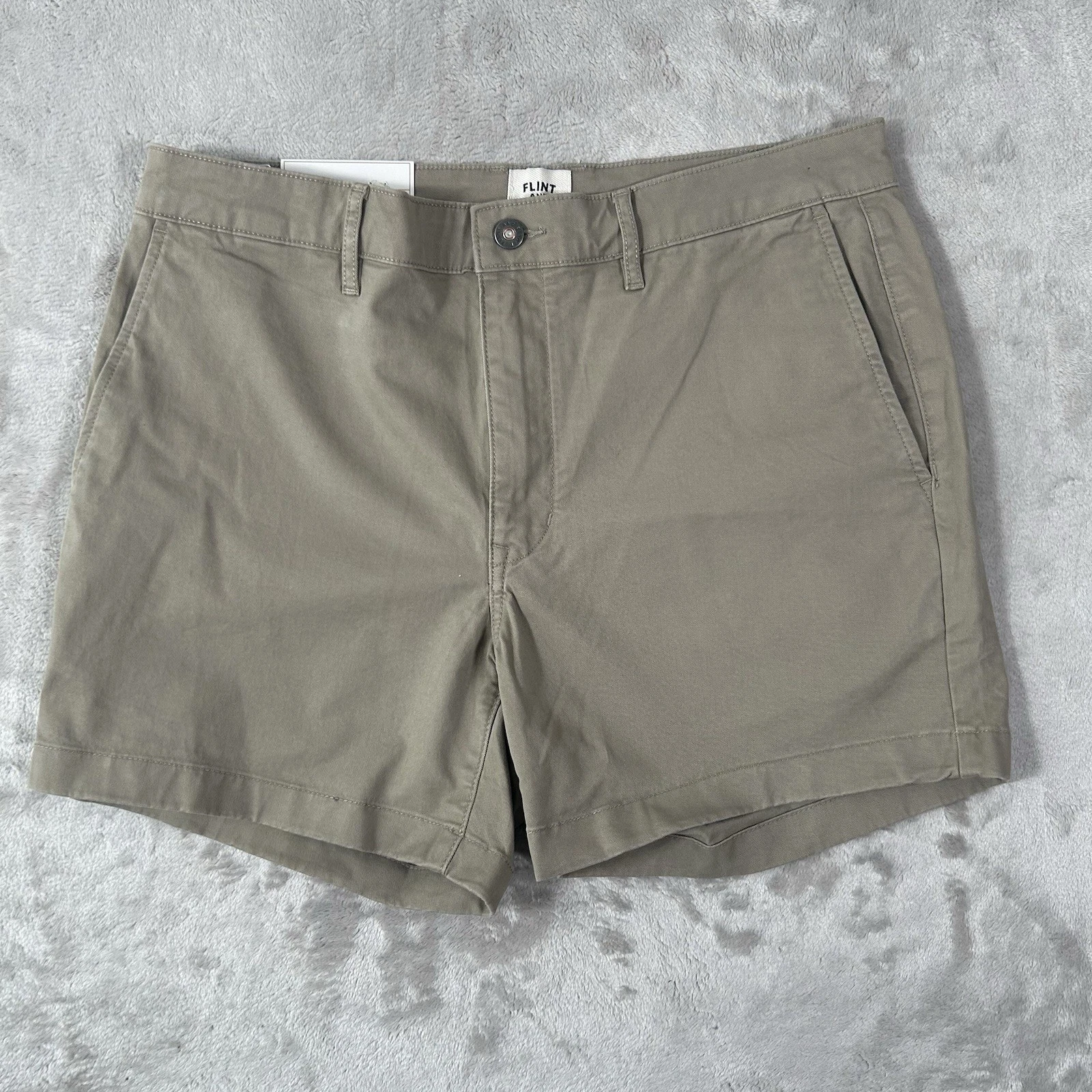New Flint and Tinder 365 Shorts Mens 32x5 Beige Chinos Huckberry Preppy NWT