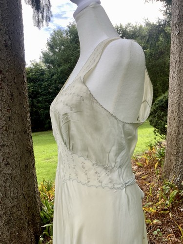 1940s Silk Nightgown Embroideredc - Vintage Lingerie Silk - Picture 6 of 13