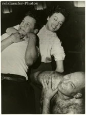 Gisele Pascal wrestles with two men, Original-Photo from 1956