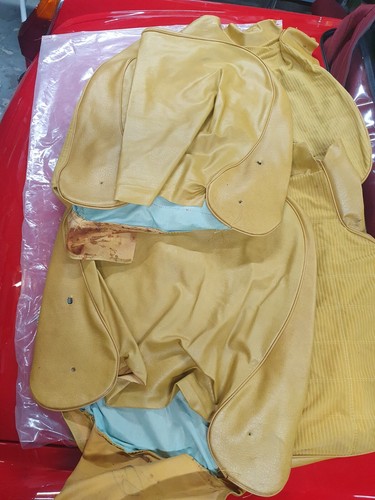 MGB + GT FRONT SEAT COVERS, YELLOW OCHRE - Picture 5 of 5