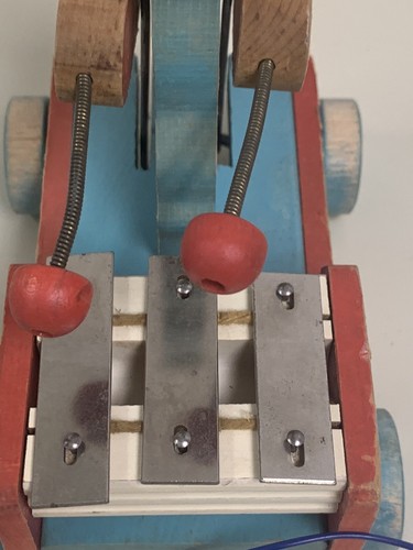Vintage Fisher Price No. 636 TINY TEDDY Wooden Pull Toy BEAR Playing Xylophone - Picture 7 of 10