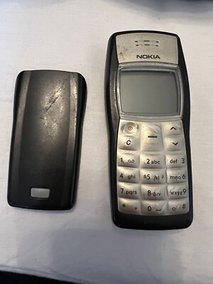 NOKIA 1100 VOLL FUNKTIONSFÄHIG (ENTSPERRT) HANDY SEHR GETRAGEN MADE IN GERMANY