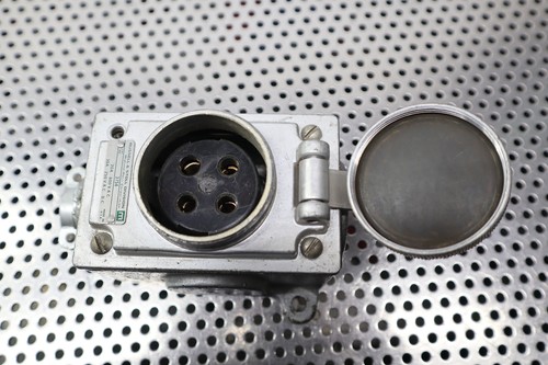 Russellstoll 3754 Steckdose 20A 600VAC 30A 250VAC. DC. Mit Body gebraucht - Bild 10 von 15