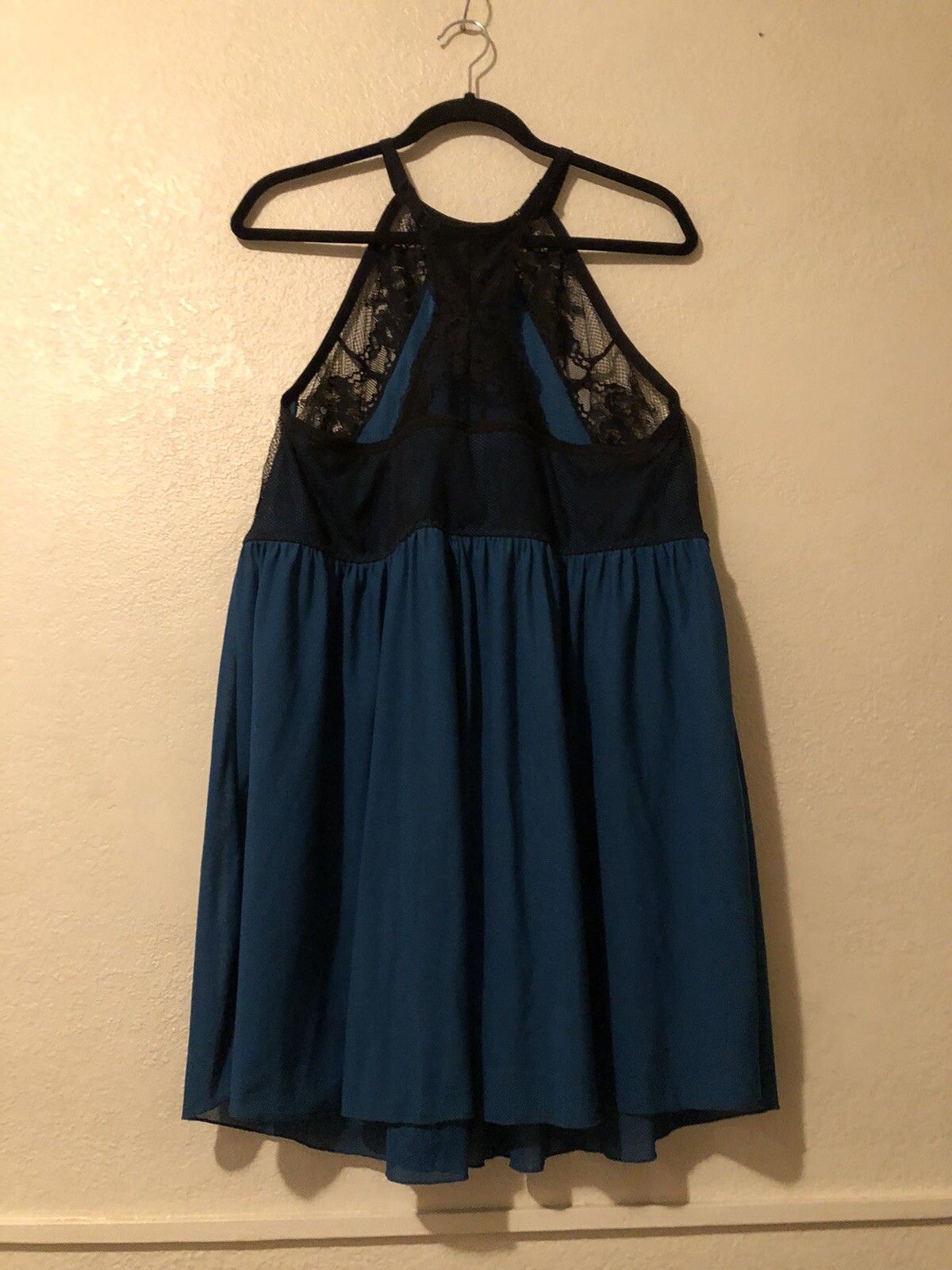Picture 2 of 4