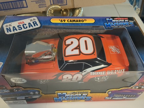 Muscle Machines ‘69 Camaro Scale 1:18 Home Depot Tony Stewart # 20 Nascar Vhtf - Picture 4 of 9