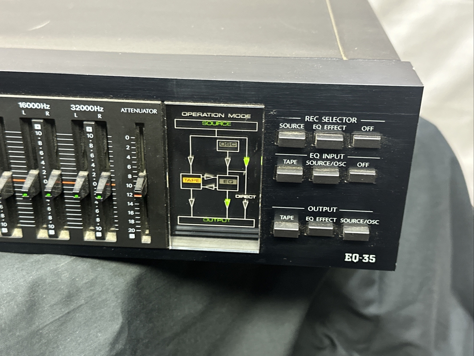 Onkyo integra stereo graphic equalizer EQ35 Powers On Works Has Broken