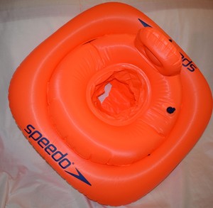 speedo swim seat