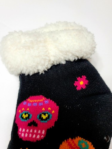 1 par de calcetines nuevos Fuzzy Babba para mujer Día de los Muertos calavera de azúcar - Imagen 6 de 7