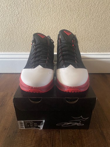 Size 10 - Nike LeBron 19 Low Bred 2022 - Picture 2 of 5