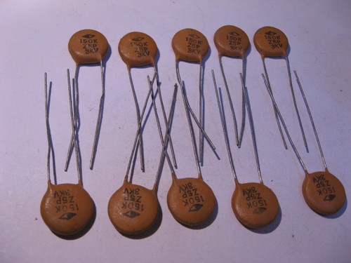 Condensador Disco Cerámico 150pF 3000V 10% Z5P - Nuevo de Lote Antiguo Cantidad 10 - Imagen 1 de 2