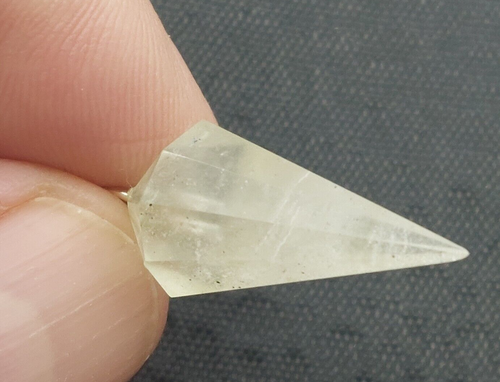Libyan Desert Glass LDG Pendulum 3.1gr/15.5Ct Beautiful faceted stone - Picture 4 of 4