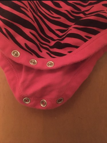 Garanimals Baby Girl's Bodysuit Gray Pink Flower &Blk Pink Animal Print size 12m - Picture 10 of 10
