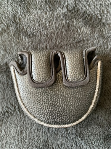 Cubierta de cabeza de golf texturizada estilo mazo putter - Imagen 2 de 2