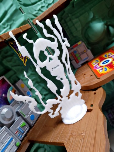 Motu Masters Of The Universe Spirit Of Castle Greyskull *Glow in the Dark - Picture 3 of 8
