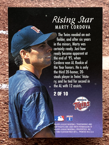 1996 Fleer Ultra Rising Stars Gold Medallion Marty Cordova #2 - Picture 2 of 2