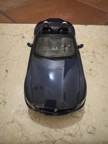 Modellino Bmw Z8 Edizione Speciale Maisto Scala 1:18 - Foto 3 di 12
