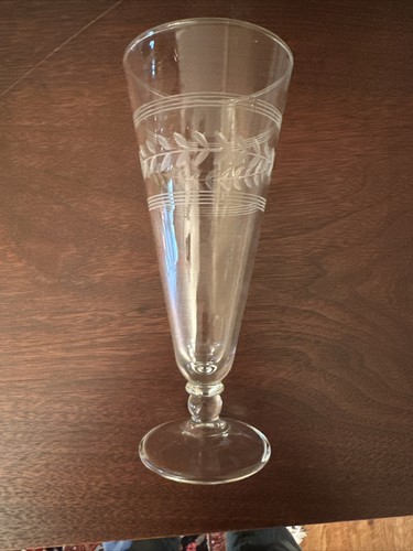 1950 Anchor Hocking Laurel Pattern 7.5" Pilsner Glass - Picture 2 of 11