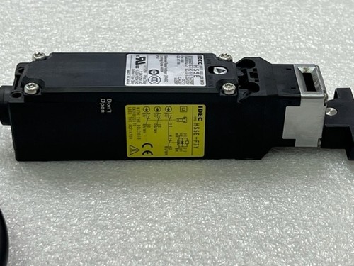 IDEC HS5E-F7Y Safety Door Lock Switch (With Actuator) Used - Picture 6 of 17