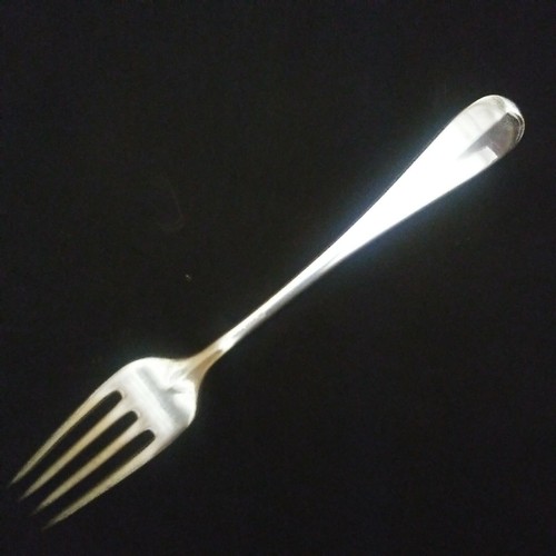 Tenedor de cena Birks de plata de ley grabado en Londres "G" - Imagen 2 de 4
