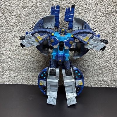Transformers Supreme Class Cybertron Primus Unicron Planet