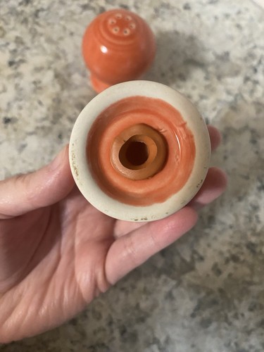 Vtg Fiesta Persimmon/coral Round Ball Salt&Pepper Shakers/colorful kitchenware - Picture 7 of 9