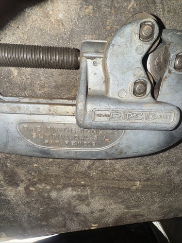 RIGID NO: 2 Heavy Duty Pipe Cutter Tool 1/8 in To 2” NICE CONDITION - Picture 5 of 6
