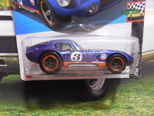 LOTE 4 67 Hot Wheels GULF OIL RACE TEAM FORD GT40 '09 Corvette ZR1 32 FORD COBRA - Imagen 9 de 10